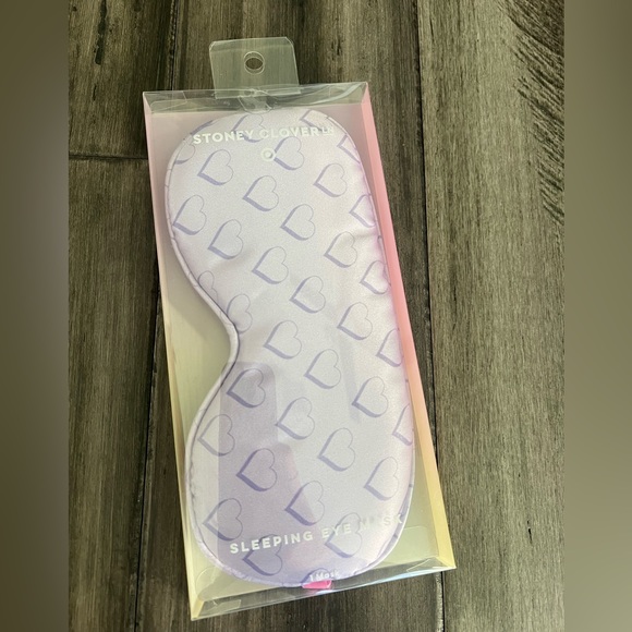 Stoney Clover Lane Purple Hearts Sleeping Eye Mask - Picture 1 of 4